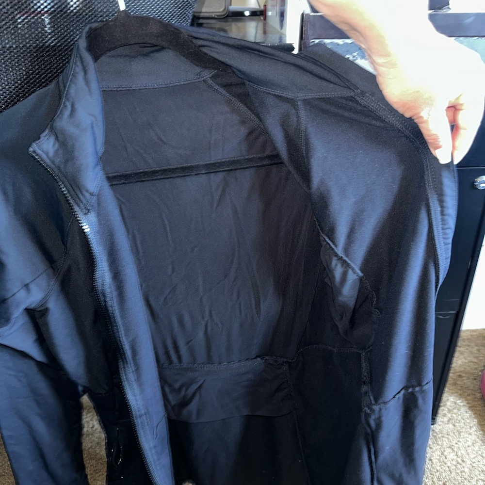 Fabletics Medium Black Women’s workout Black Sporty Jacket - Picture 3 of 10